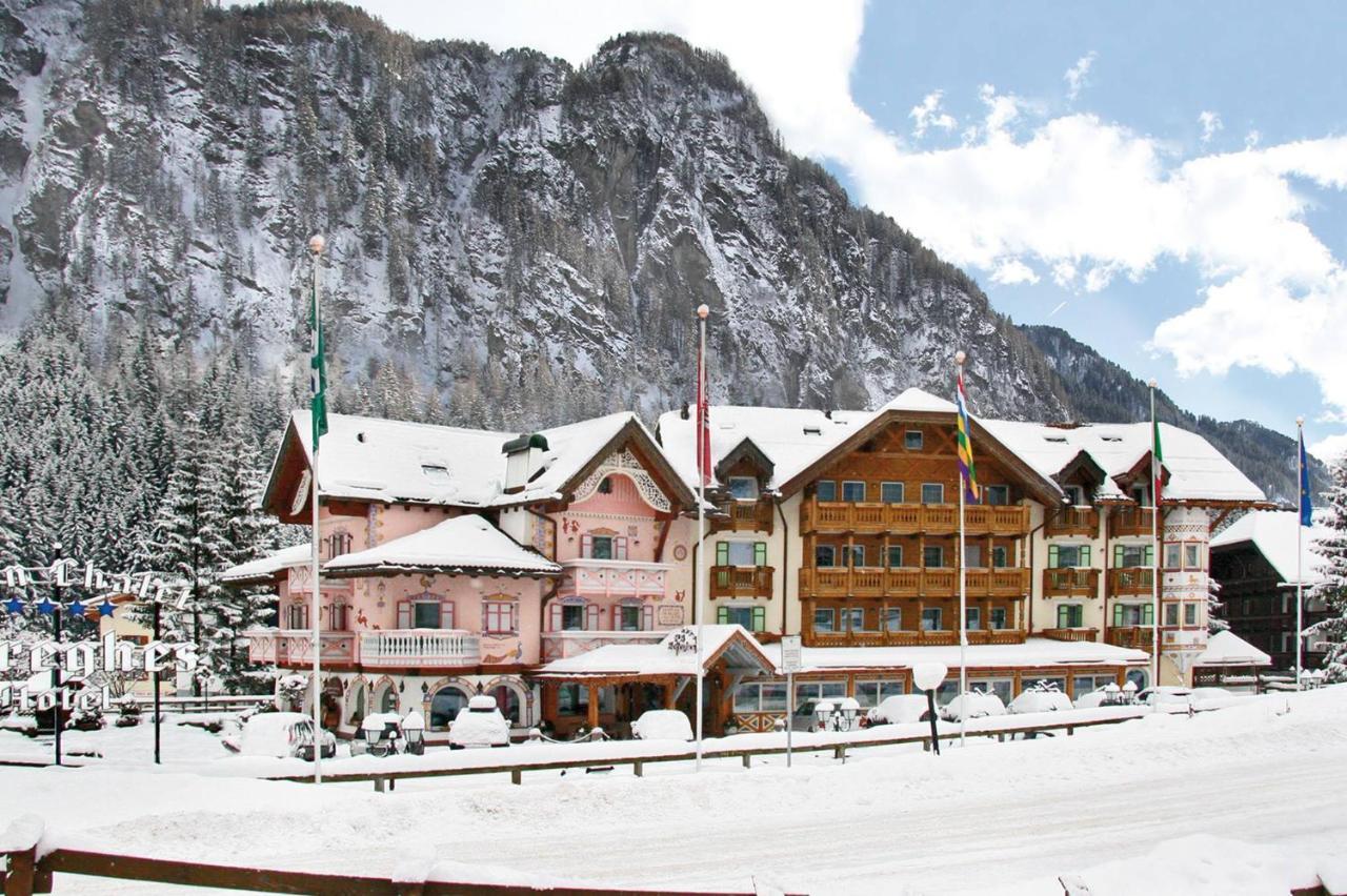 Hotel Soreghes Gran Chalet Campitello di Fassa Exterior foto